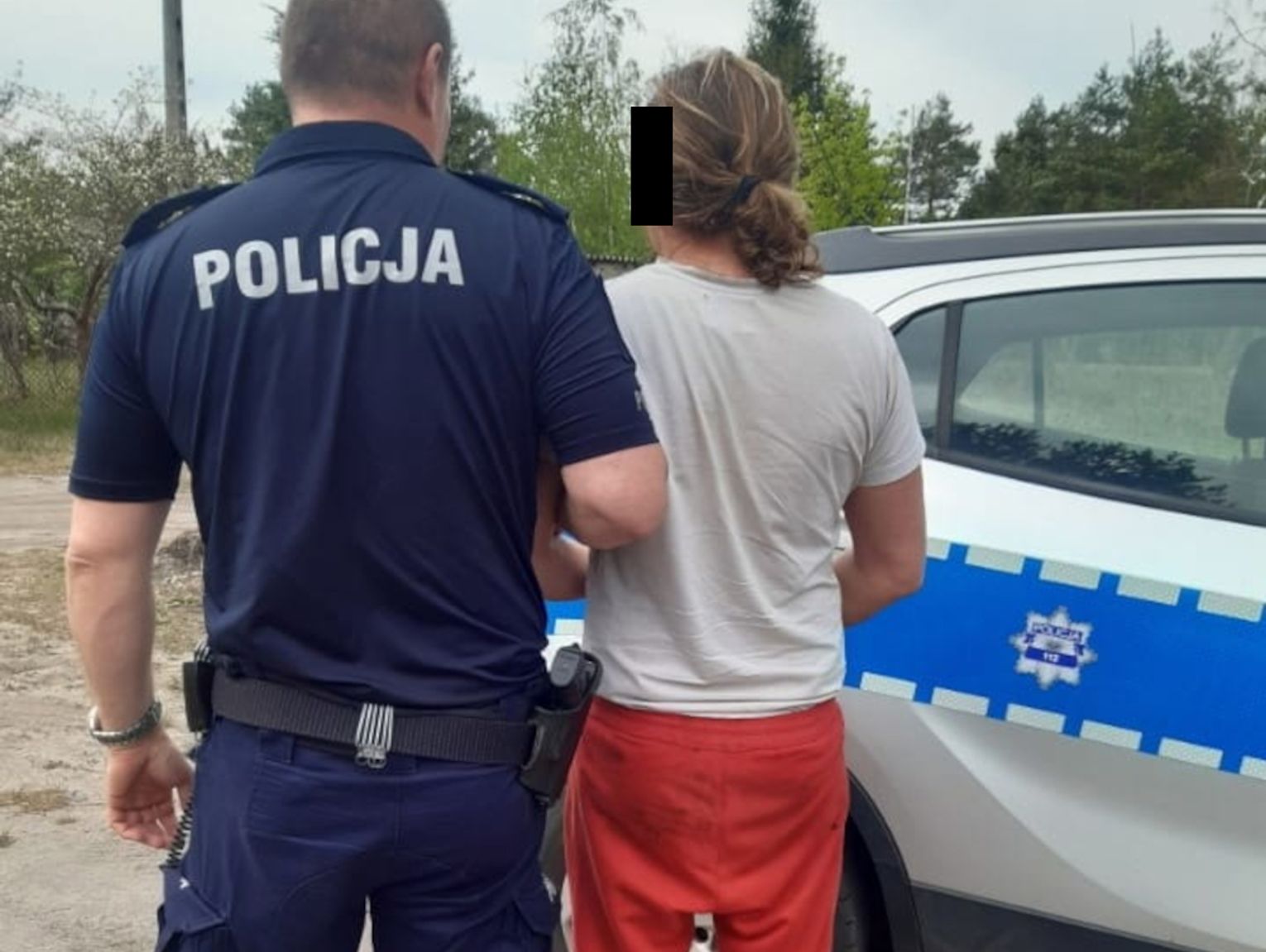 Myśleli, iż to zwykły dom. Policja odkryła tam plantację konopi! 45-latkowi grozi 20 lat więzienia
