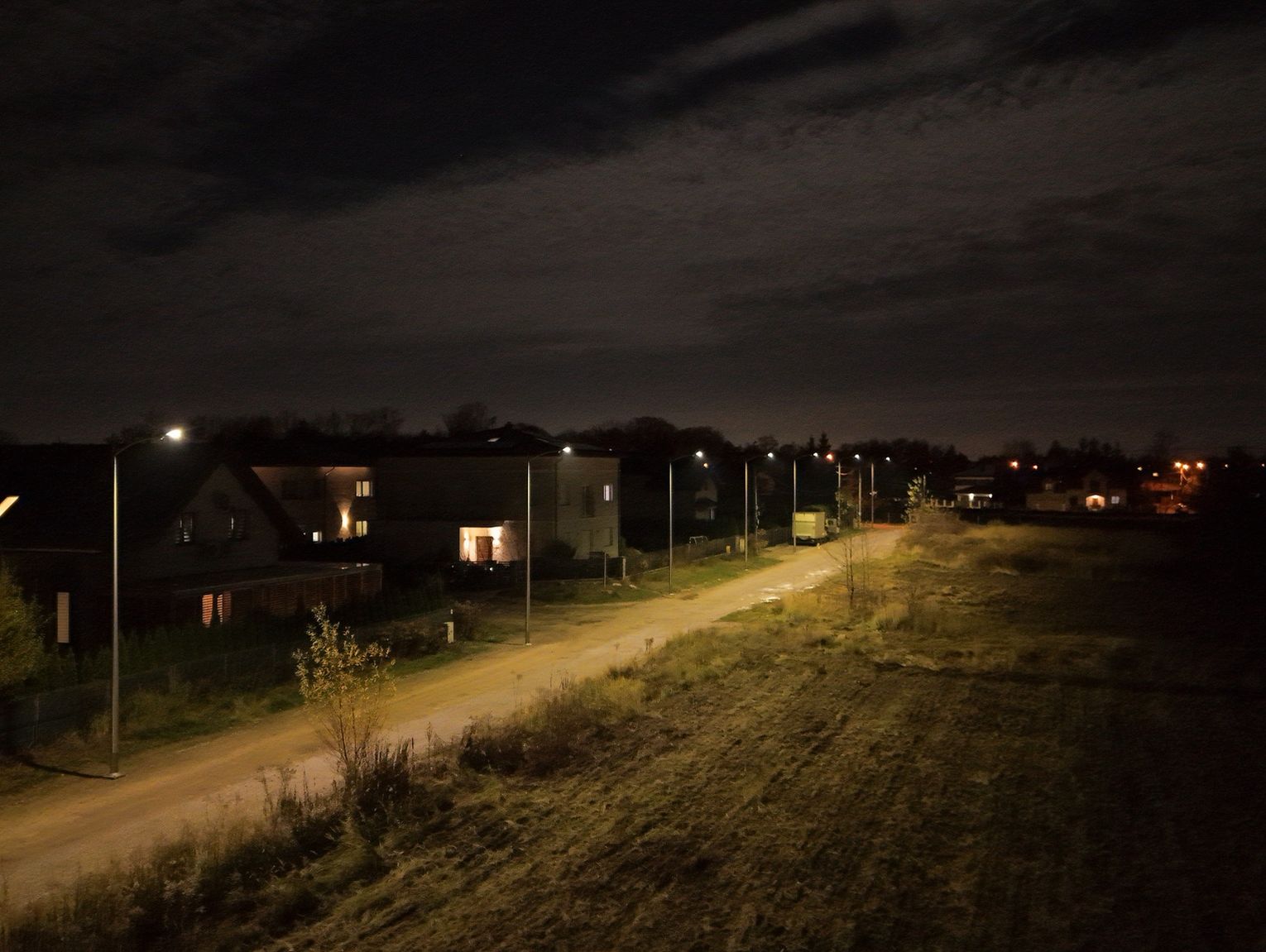 Nowe oświetlenie LED na ul. Batalionu Zośka w Pruszkowie zwiększa bezpieczeństwo mieszkańców
