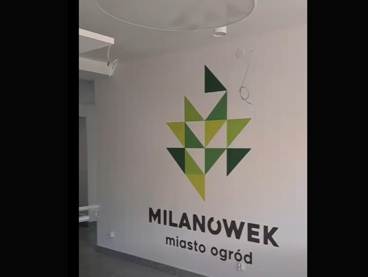 Nowe zasady ruchu przy Biurze Obsługi Mieszkańca w Milanówku. Zmiany od 31 sierpnia