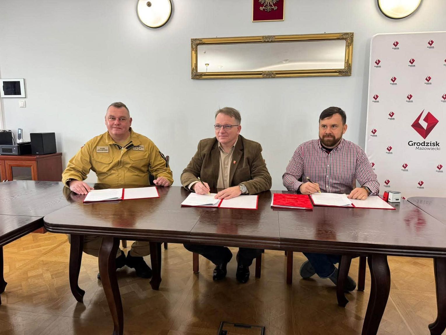 OSP Książenice czeka rozbudowa. Podpisano umowę na dokumentację
