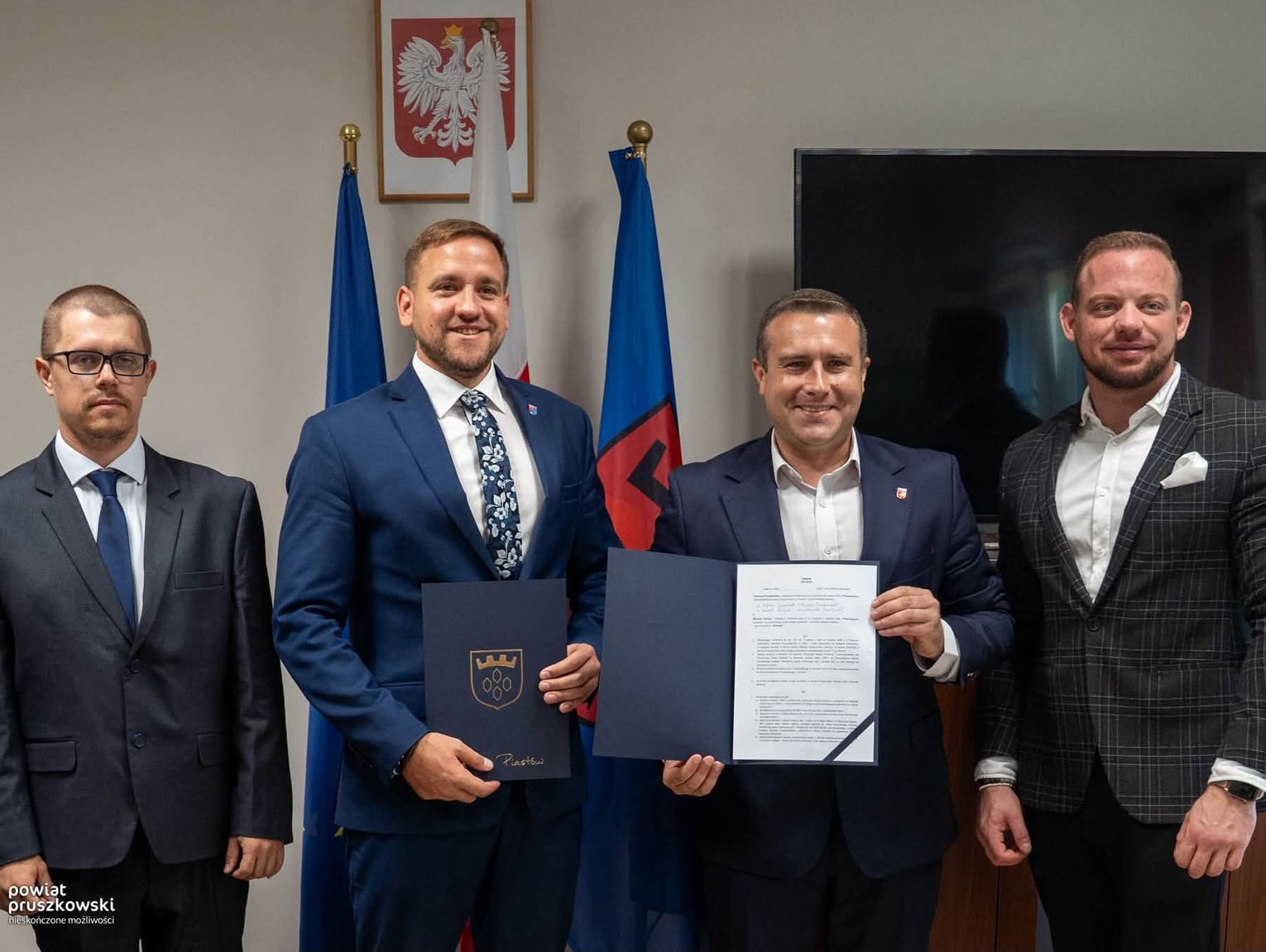 OSP Piastów z nowoczesnym sprzętem. Powiat dofinansuje zakup detektorów