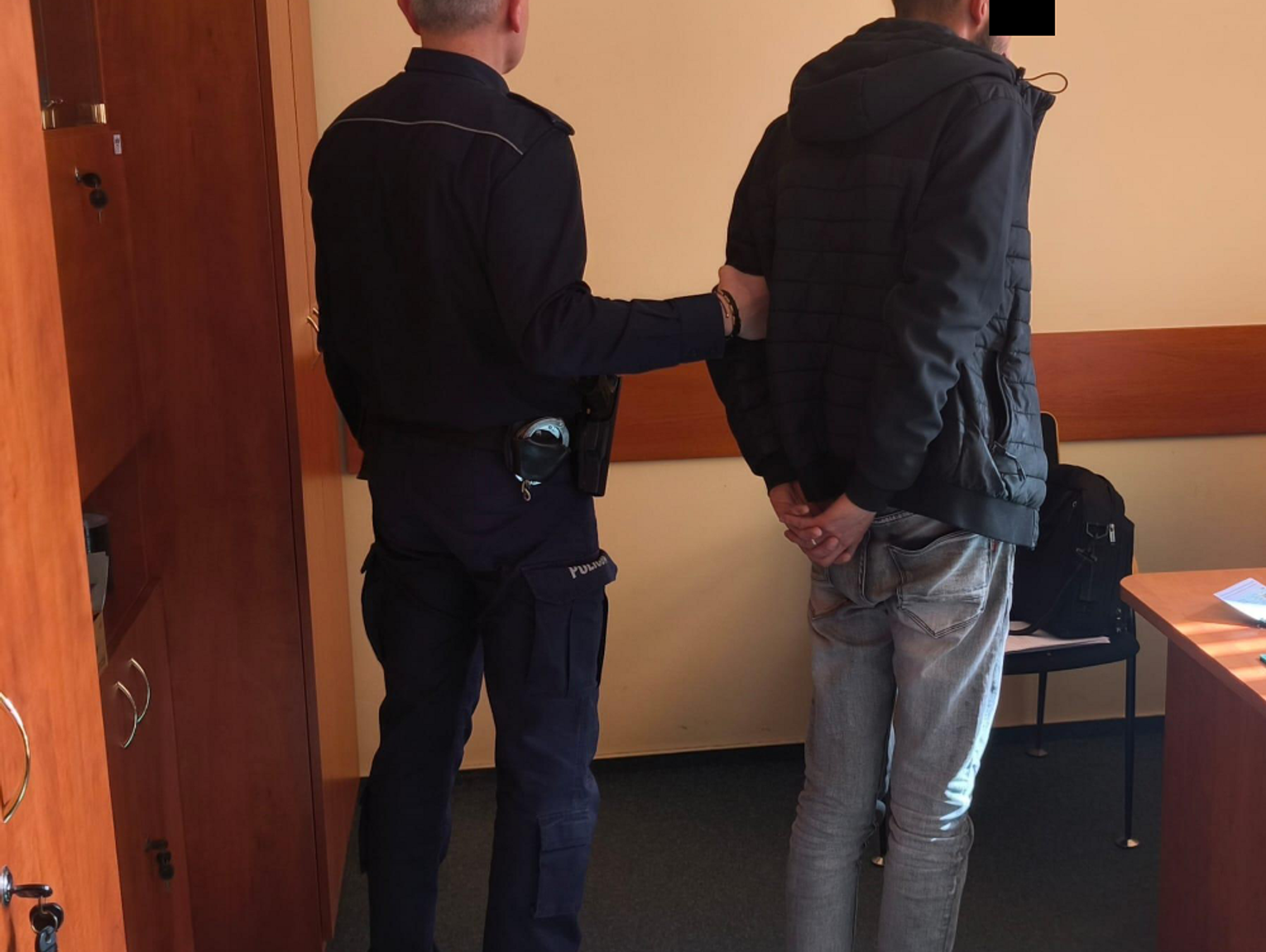 Pełny wózek i sprytny plan. 27-latek chciał wyjść ze sklepu bez płacenia za zakupy warte 800 zł