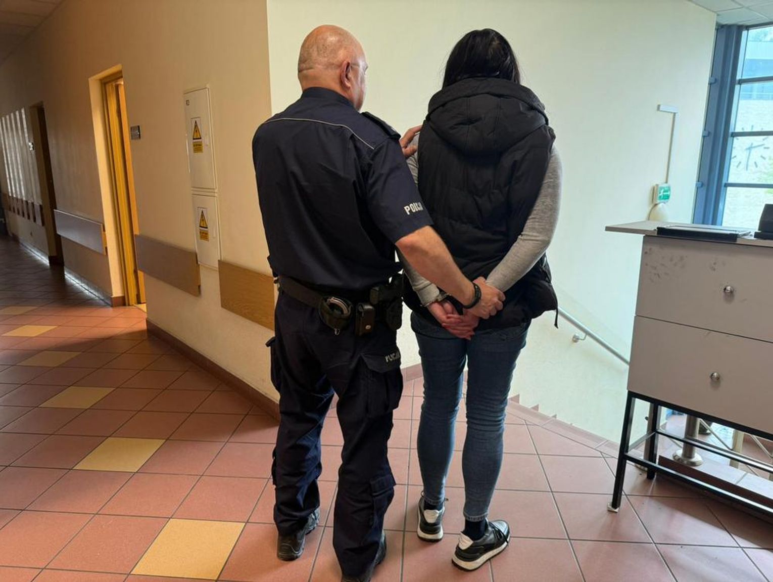 Pijana jechała przez Michałowice. Miała ponad 2 promile i cofnięte prawo jazdy