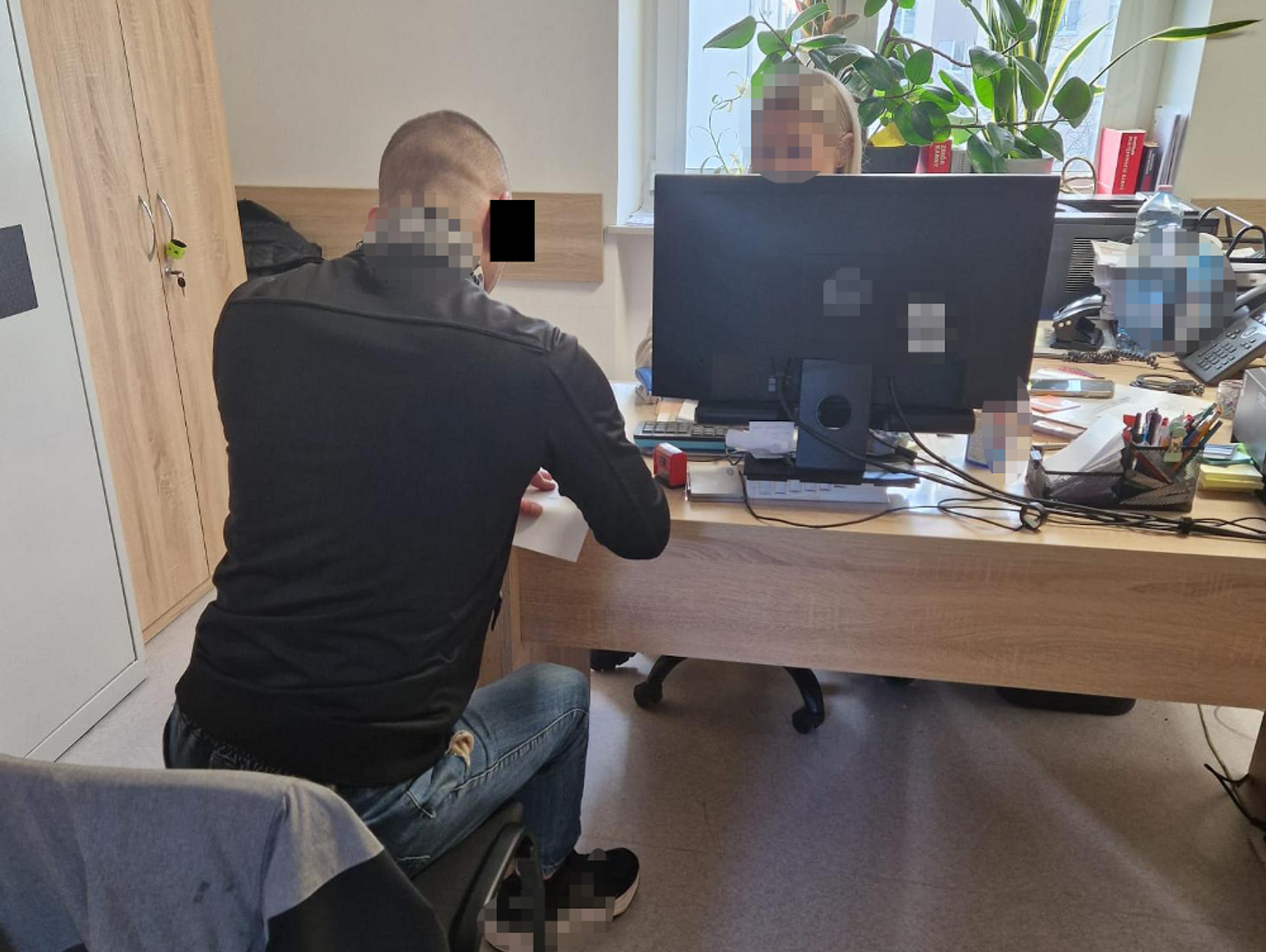 Pijany kierowca z zakazem i narkotykami zatrzymany w Pruszkowie. Kolejny groźny przypadek