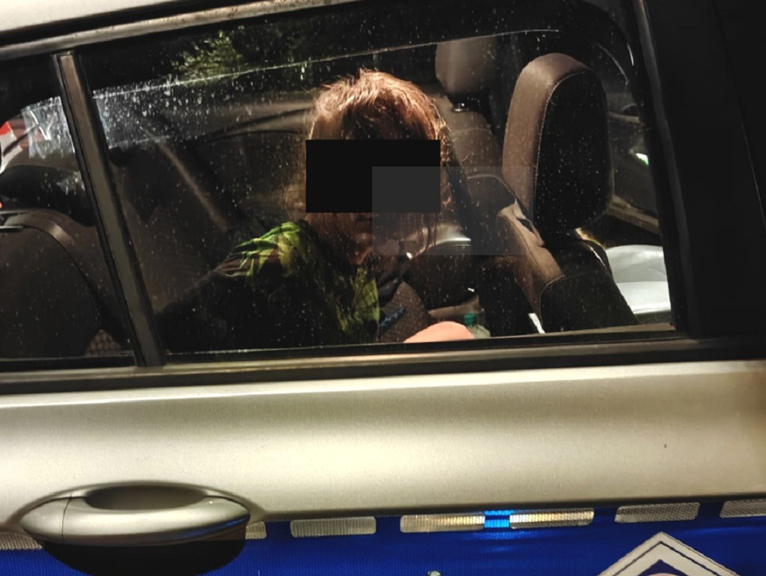 Po pijaku autem do rowu!