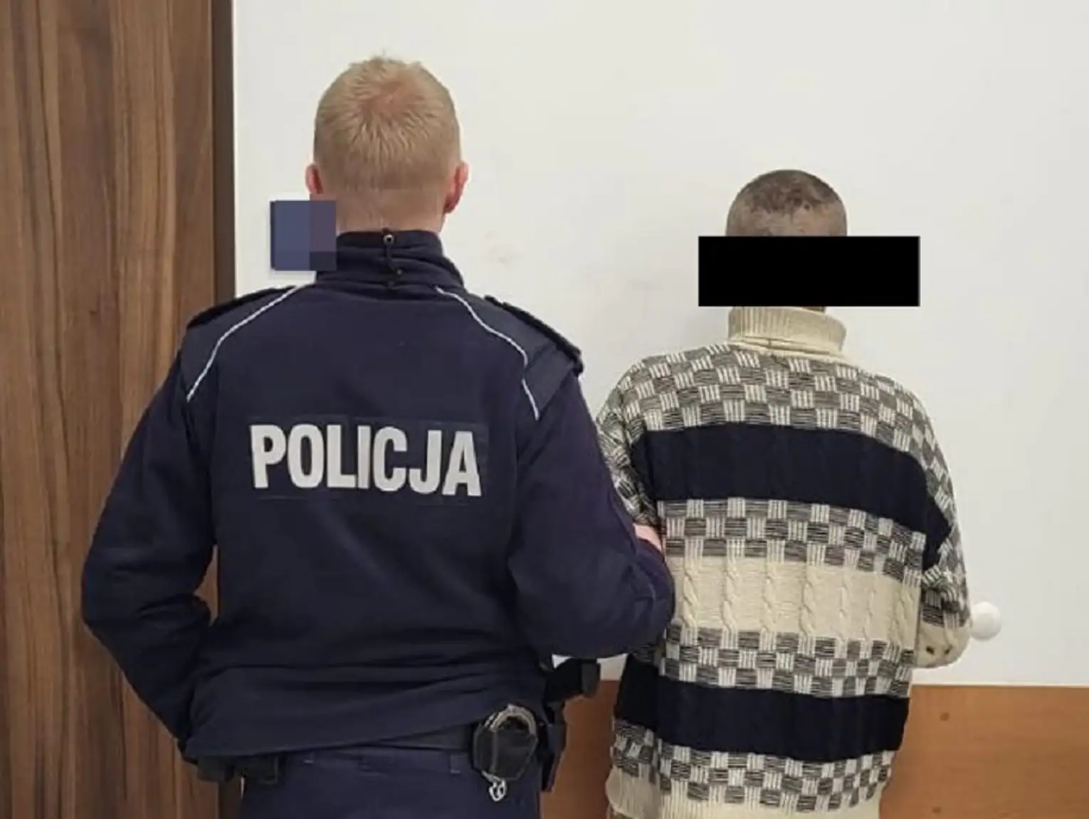 Policjanci z Pruszkowa zatrzymali poszukiwanego