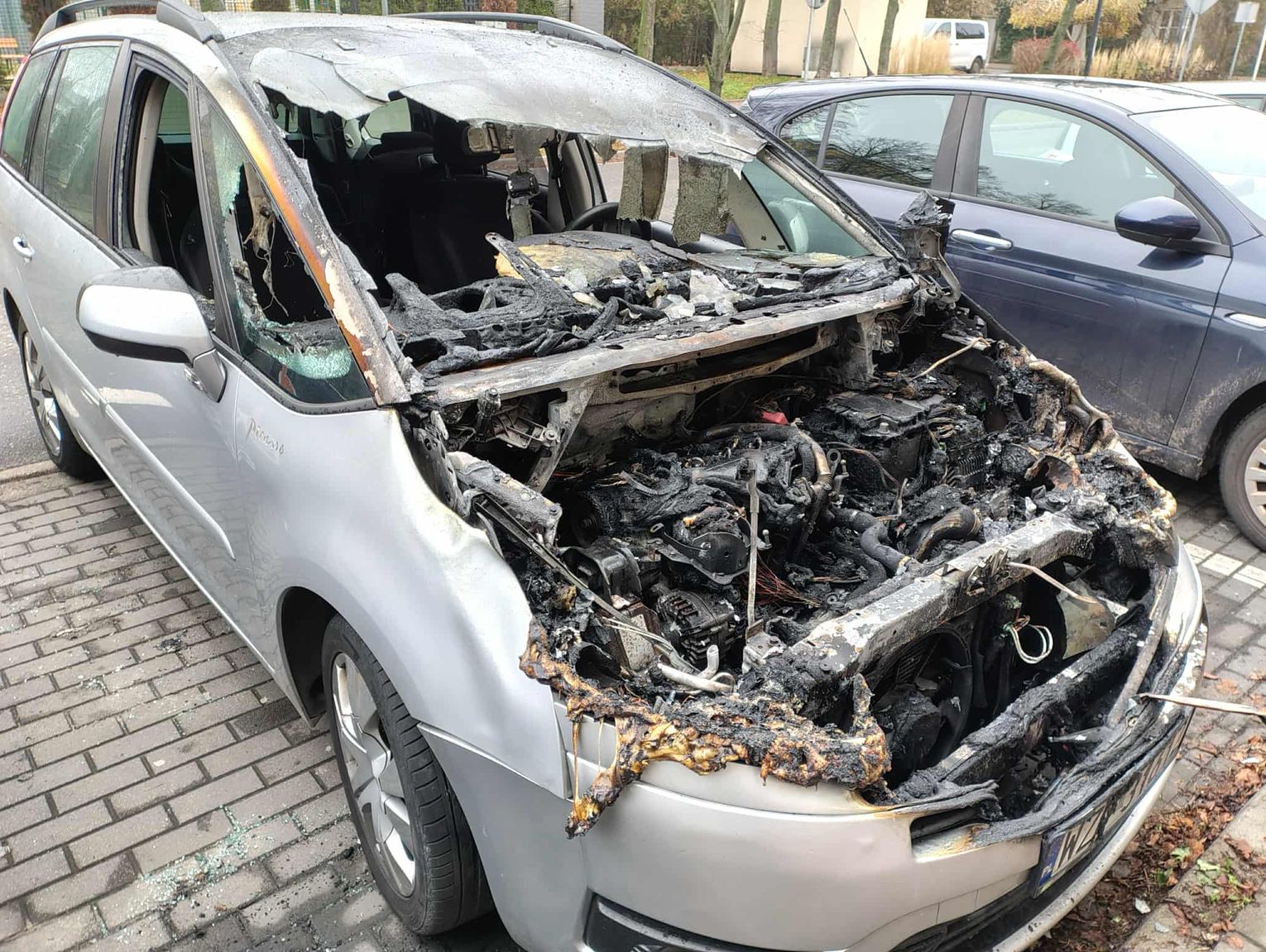 Pożar samochodu osobowego przy ul. Zondka w Grodzisku