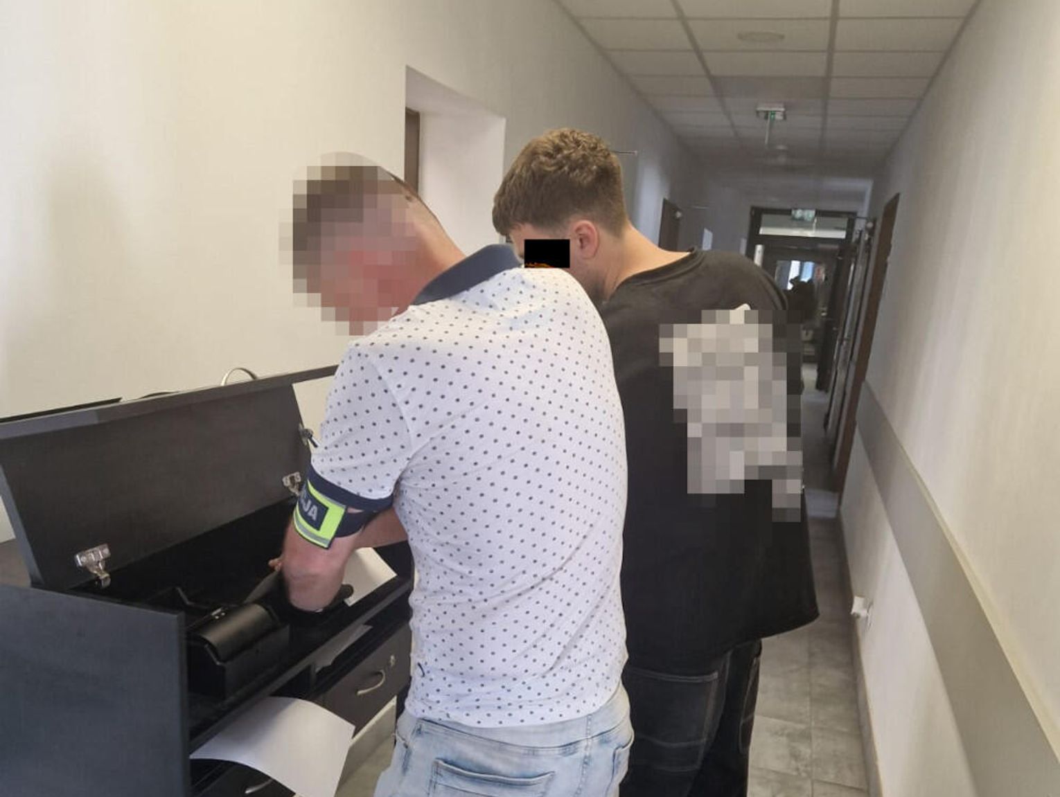 Pruszków: 20-letni cudzoziemiec zatrzymany z narkotykami. Grozi mu wydalenie z Polski
