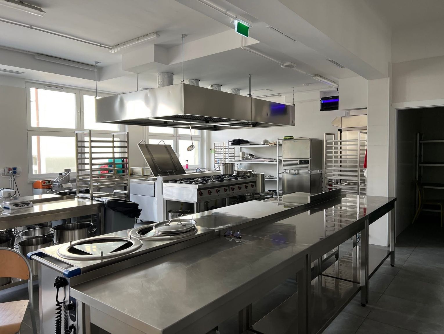 Rewolucja na talerzach w Grodzisku. Nowa kuchnia gminna w ZSP nr 1 już otwarta!