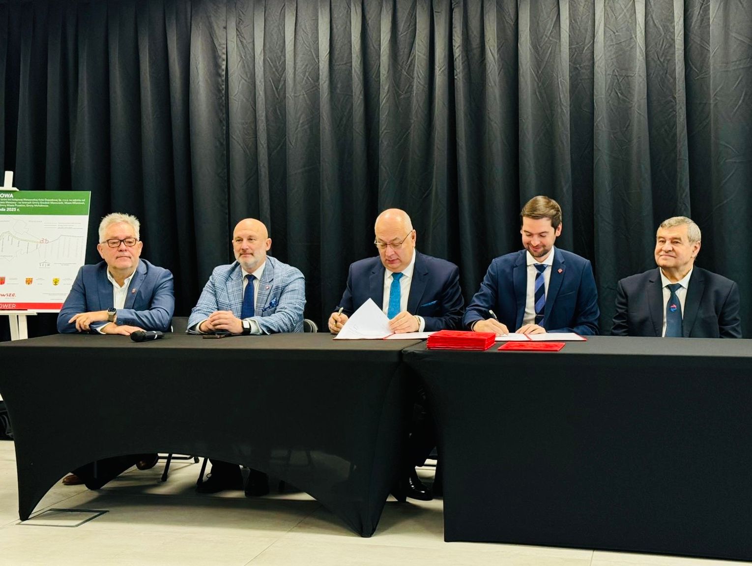 Rowerem z Grodziska do Warszawy. Jest umowa na opracowanie koncepcji nowej trasy