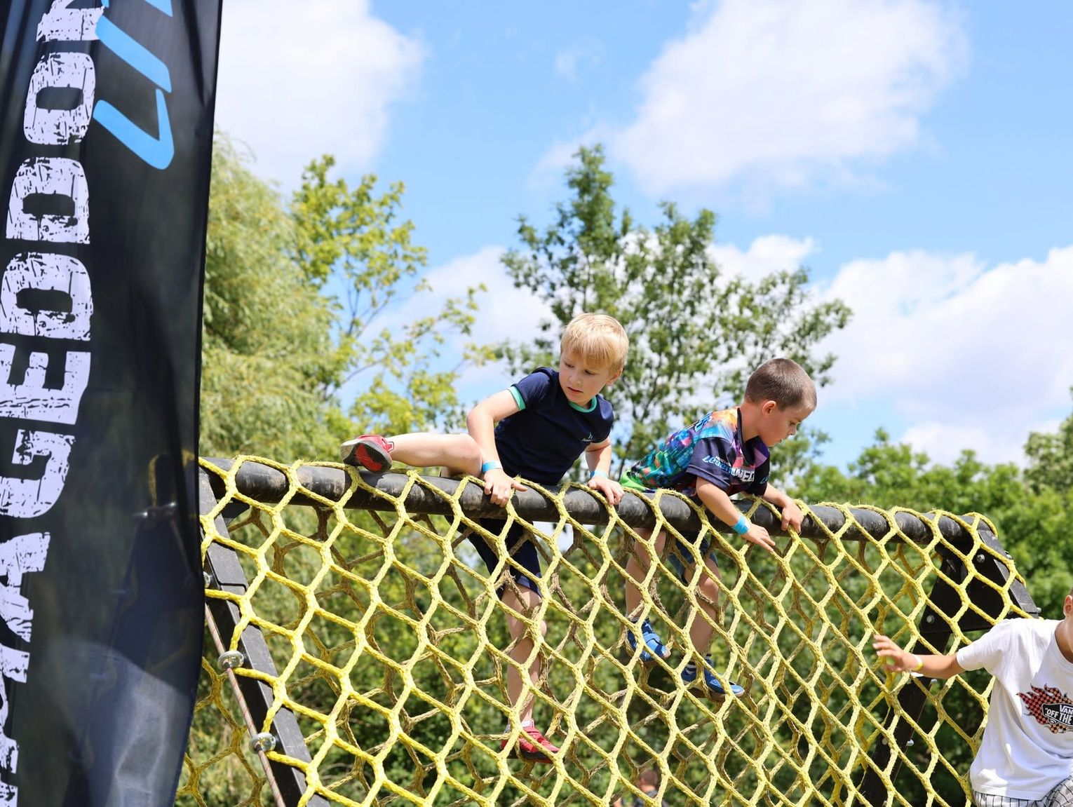 Runmageddon Kids już w tę sobotę w Pruszkowie. Zmiana godzin przez ekstremalny upał