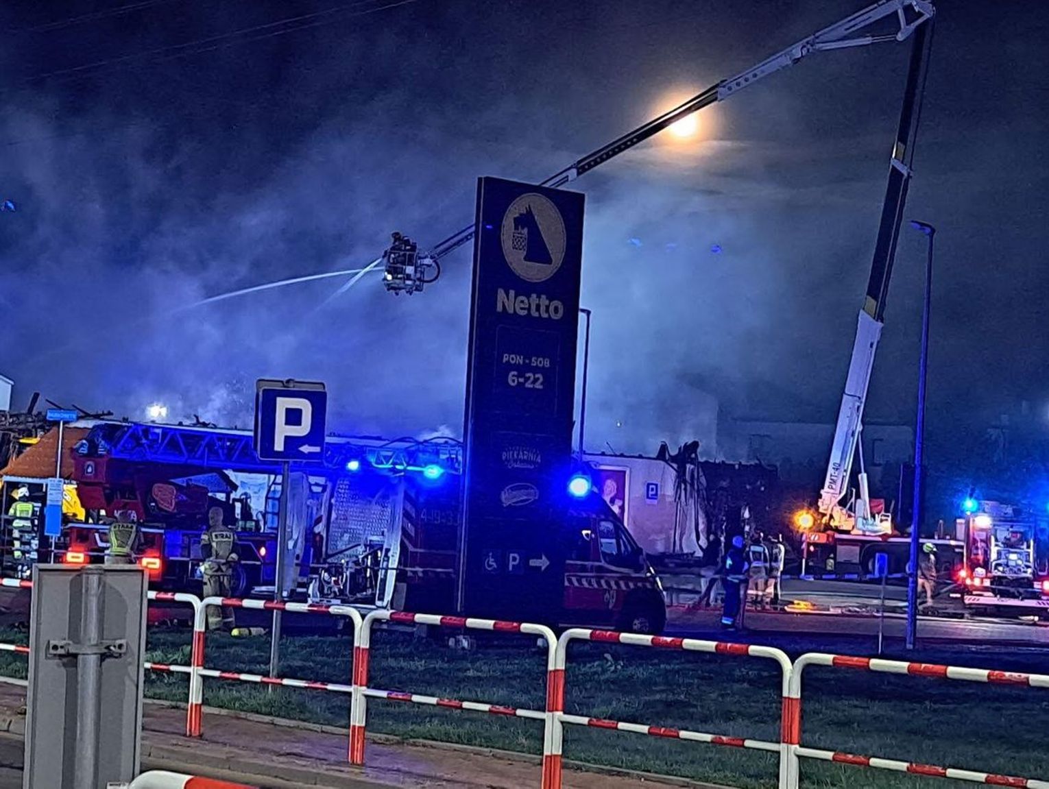 Sprawca podpalenia sklepu Netto w Grodzisku Mazowieckim zatrzymany. Grozi mu 20 lat więzienia