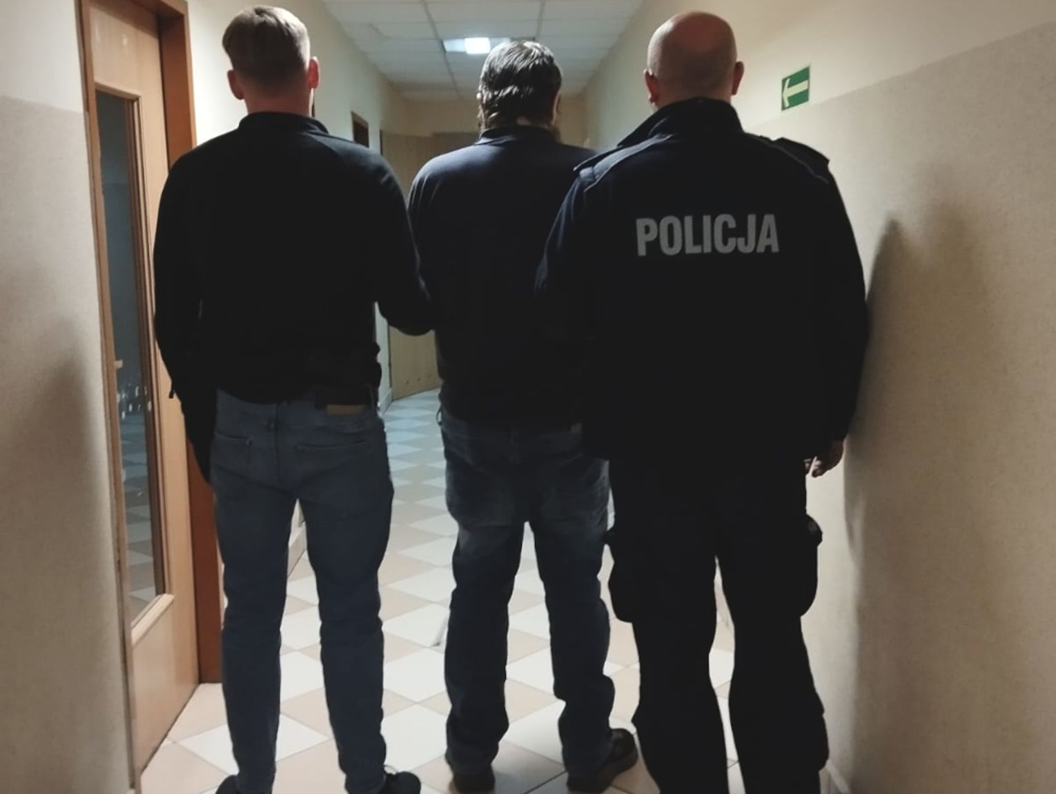 Szok w Podkowie Leśnej! 47-latek zatrzymany za brutalny rozbój i serię przestępstw