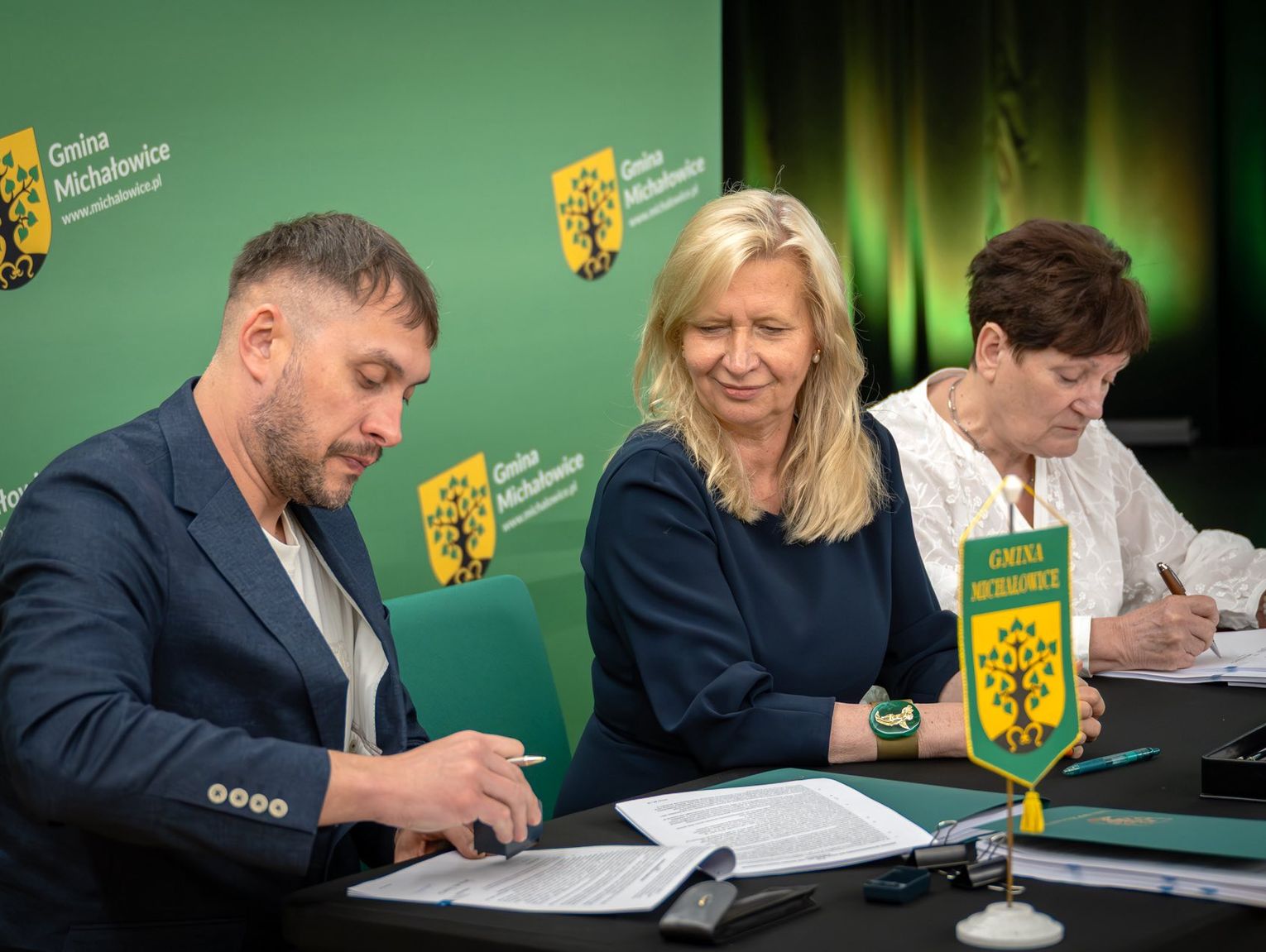 Zielona Willa w Komorowie przejdzie remont. Umowa podpisana, gmina zyskała miliony!