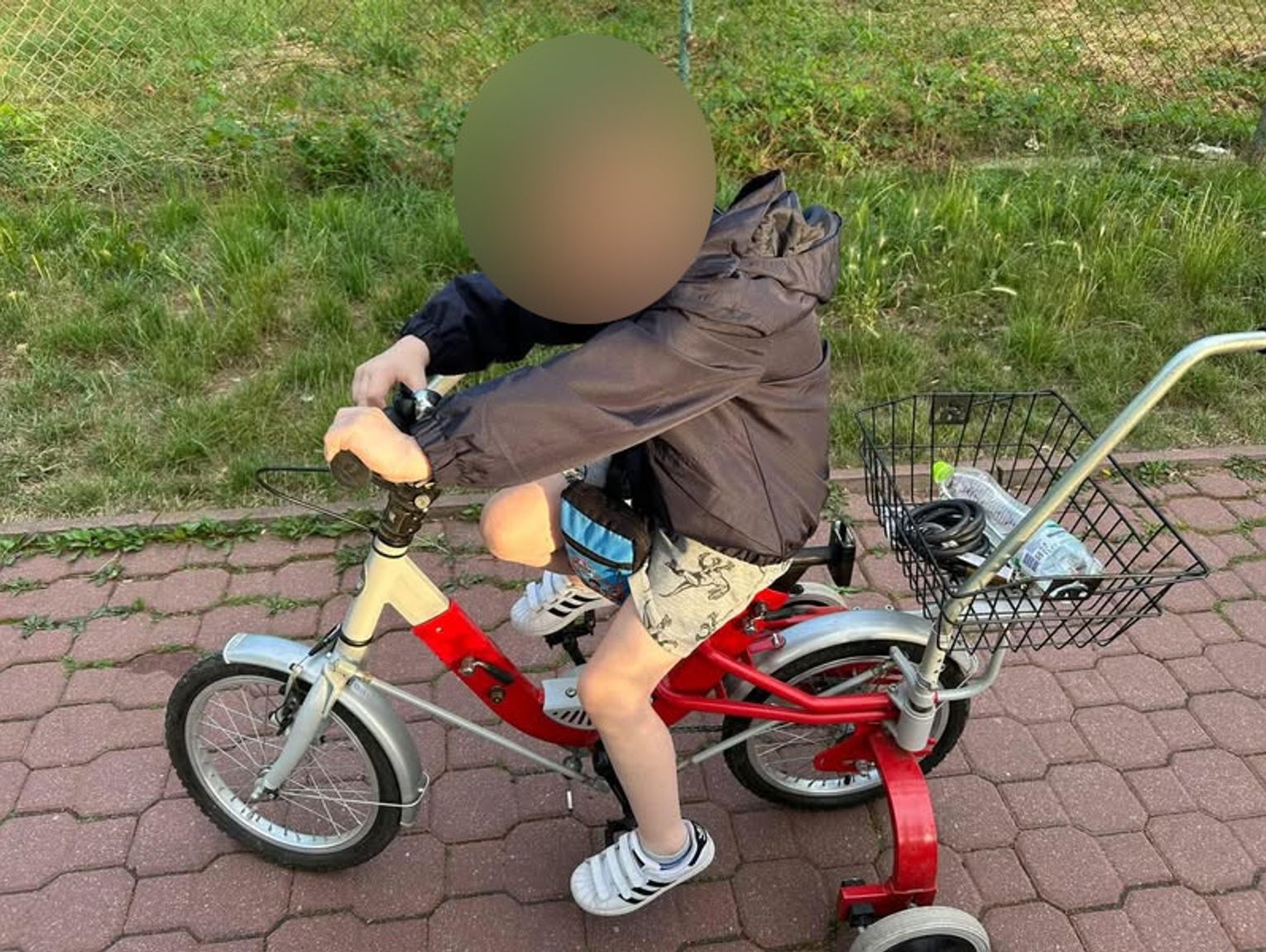 Złodziej nie miał litości. Dziecko straciło rowerek rehabilitacyjny