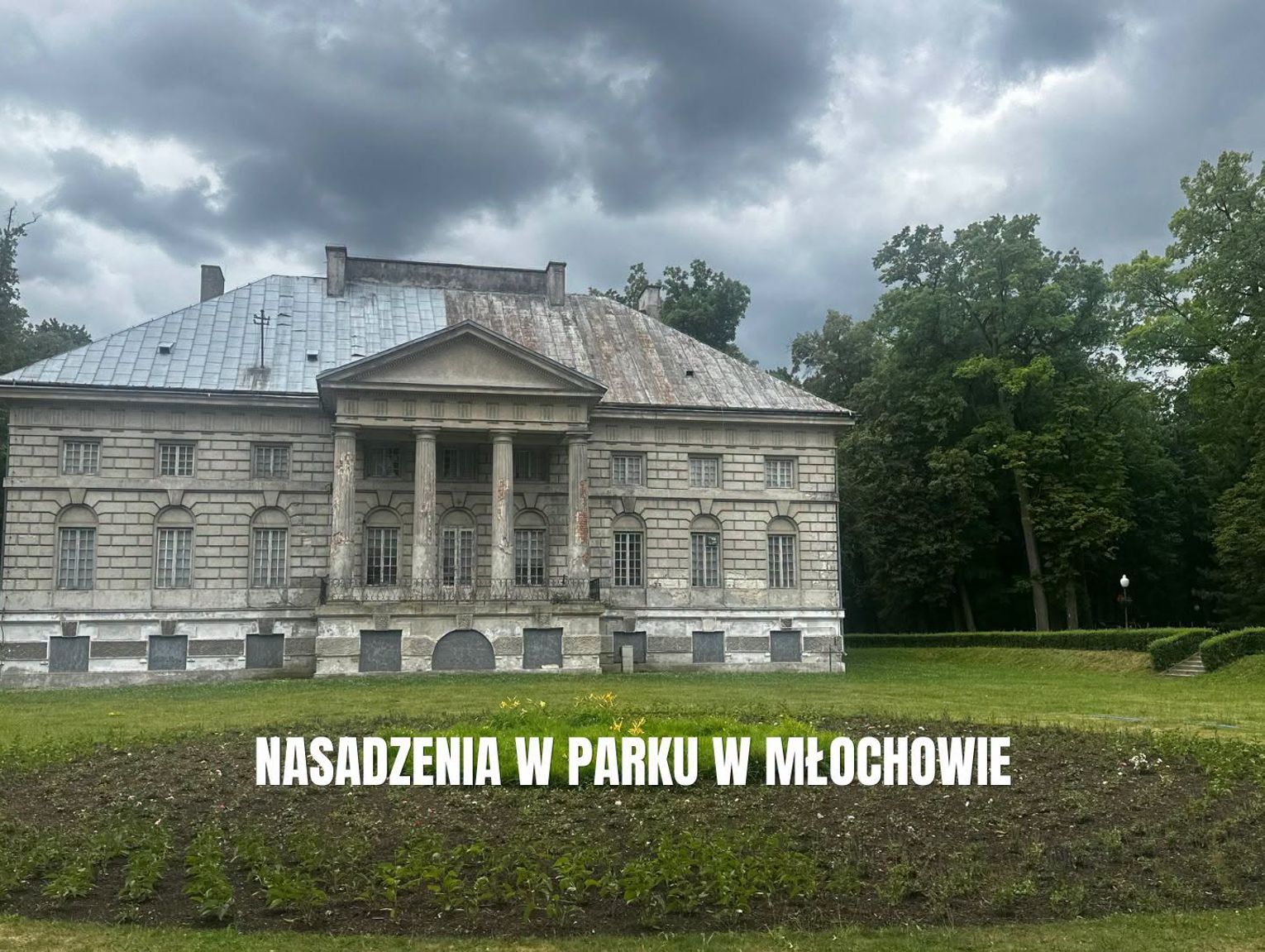 Zmiany w parku w Młochowie. Będą nowe alejki i fontanna
