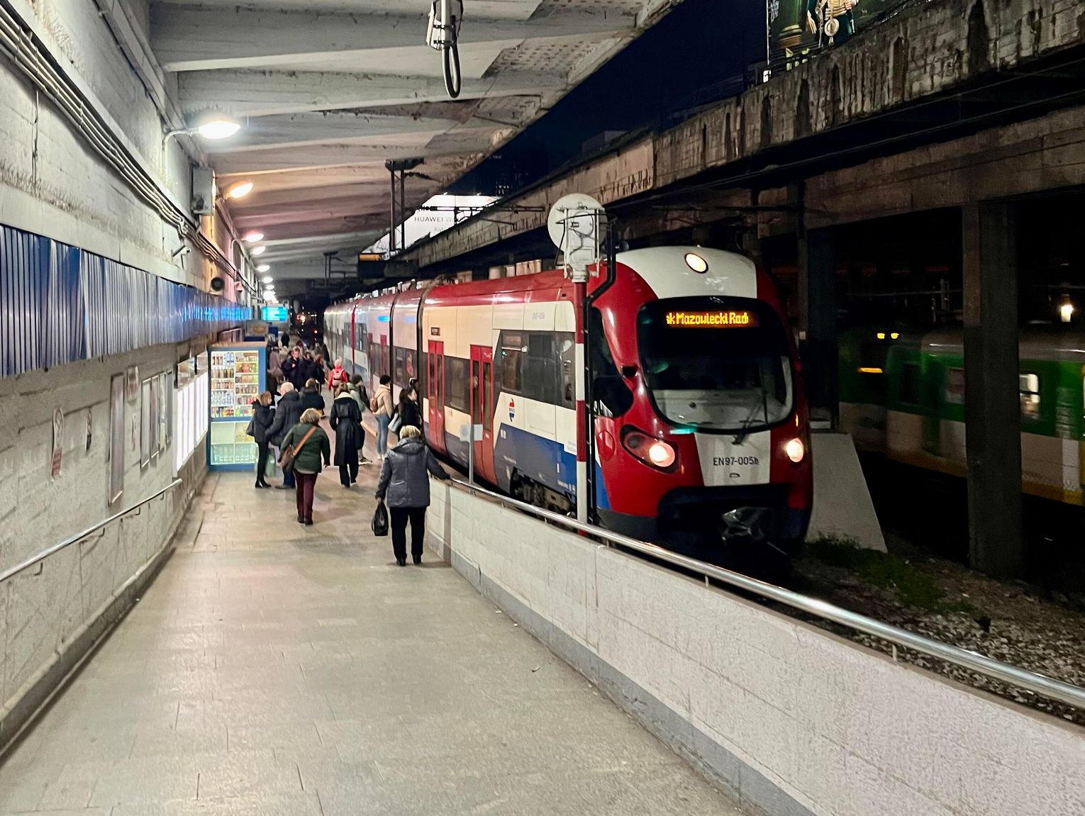 Znamy rozkład jazdy WKD na 28–30 listopada. Szykują się duże utrudnienia