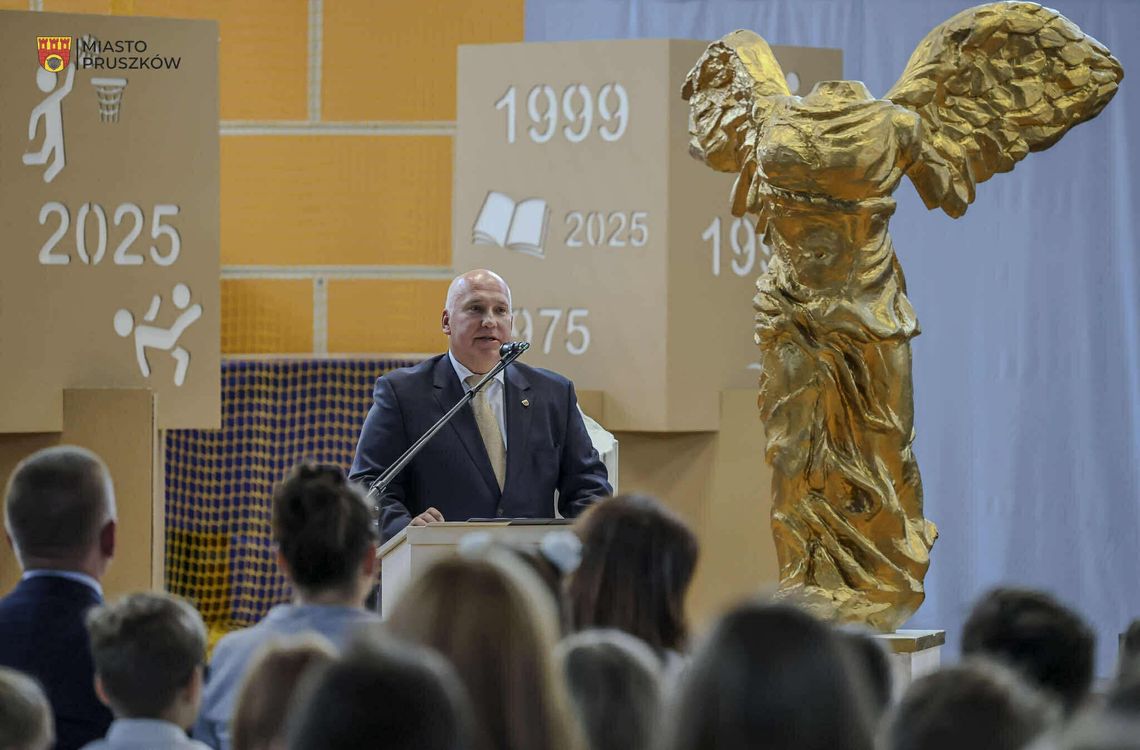 50 lat historii i wspomnień – Szkoła Podstawowa nr 4 w Pruszkowie świętuje złoty jubileusz 50 lat historii i wspomnień – Szkoła Podstawowa nr 4 w Pruszkowie świętuje złoty jubileusz