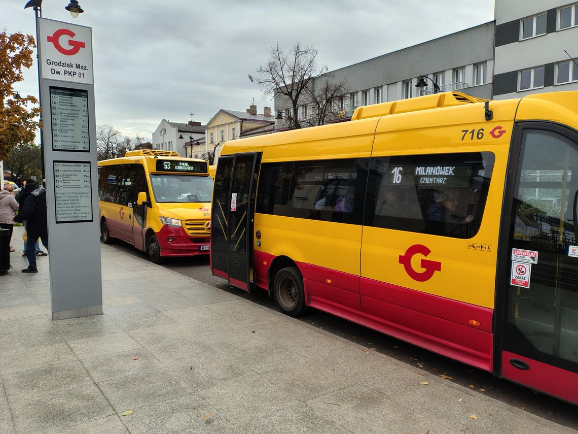 Autobusy gotowe na Wszystkich Świętych. Jakie zmiany czekają podróżnych? Autobusy gotowe na Wszystkich Świętych. Jakie zmiany czekają podróżnych?