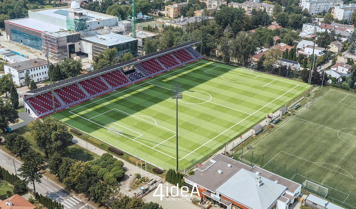 Budowa nowego stadionu Pogoni Grodzisk Mazowiecki: Plany, koszty i licencja PZPN