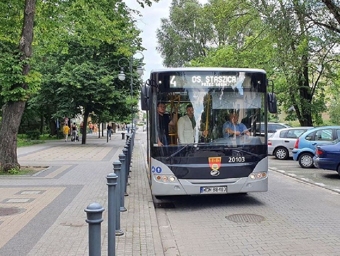 Dodatkowa komunikacja na uroczystość Wszystkich Świętych