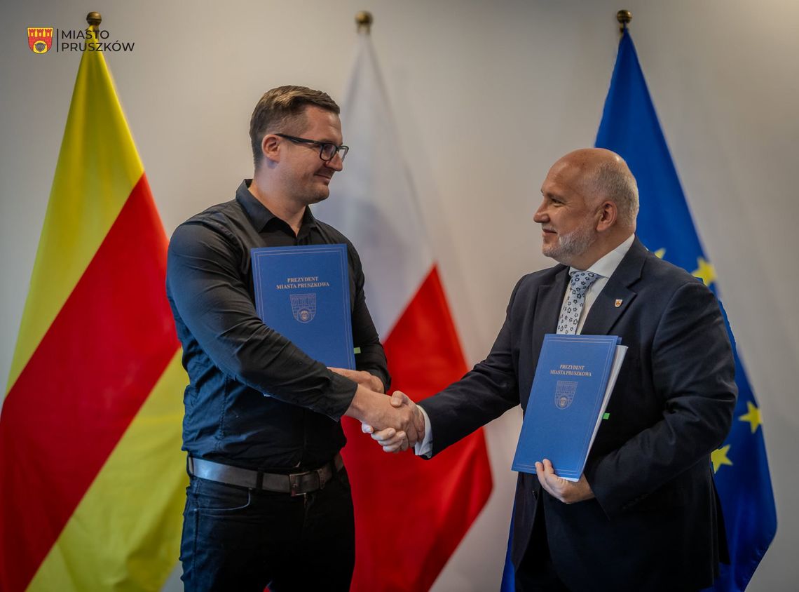 Duża inwestycja przy SP nr 2 w Pruszkowie. Powstanie hala i nowe boiska Duża inwestycja przy SP nr 2 w Pruszkowie. Powstanie hala i nowe boiska