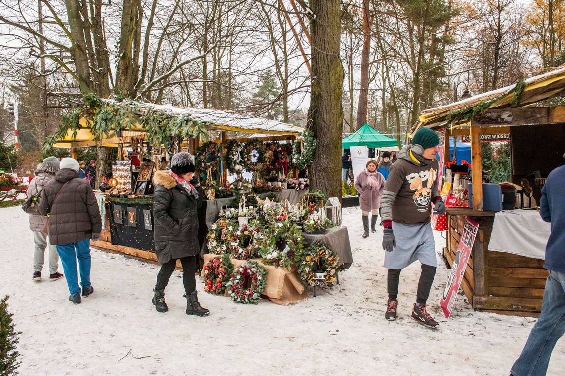 IV Jarmark Bożonarodzeniowy w Podkowie Leśnej – świąteczne atrakcje, rękodzieło i lokalne smaki IV Jarmark Bożonarodzeniowy w Podkowie Leśnej – świąteczne atrakcje, rękodzieło i lokalne smaki