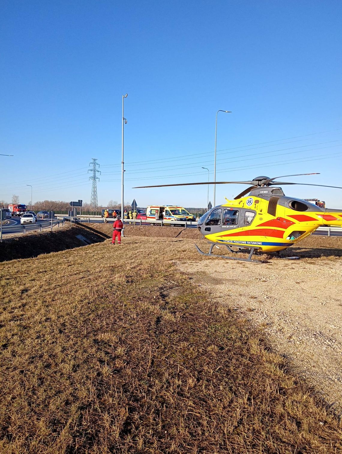 Karambol pod Warszawą. Zderzyło się sześć samochodów Karambol pod Warszawą. Zderzyło się sześć samochodów