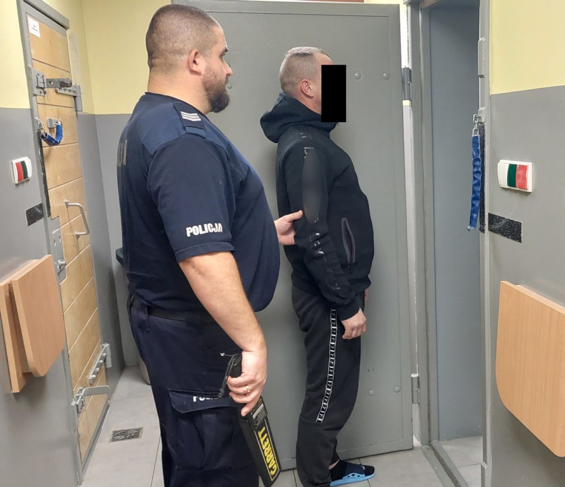 Ukradli rusztowania i maszynę budowlaną. Złodzieje już w rękach policji