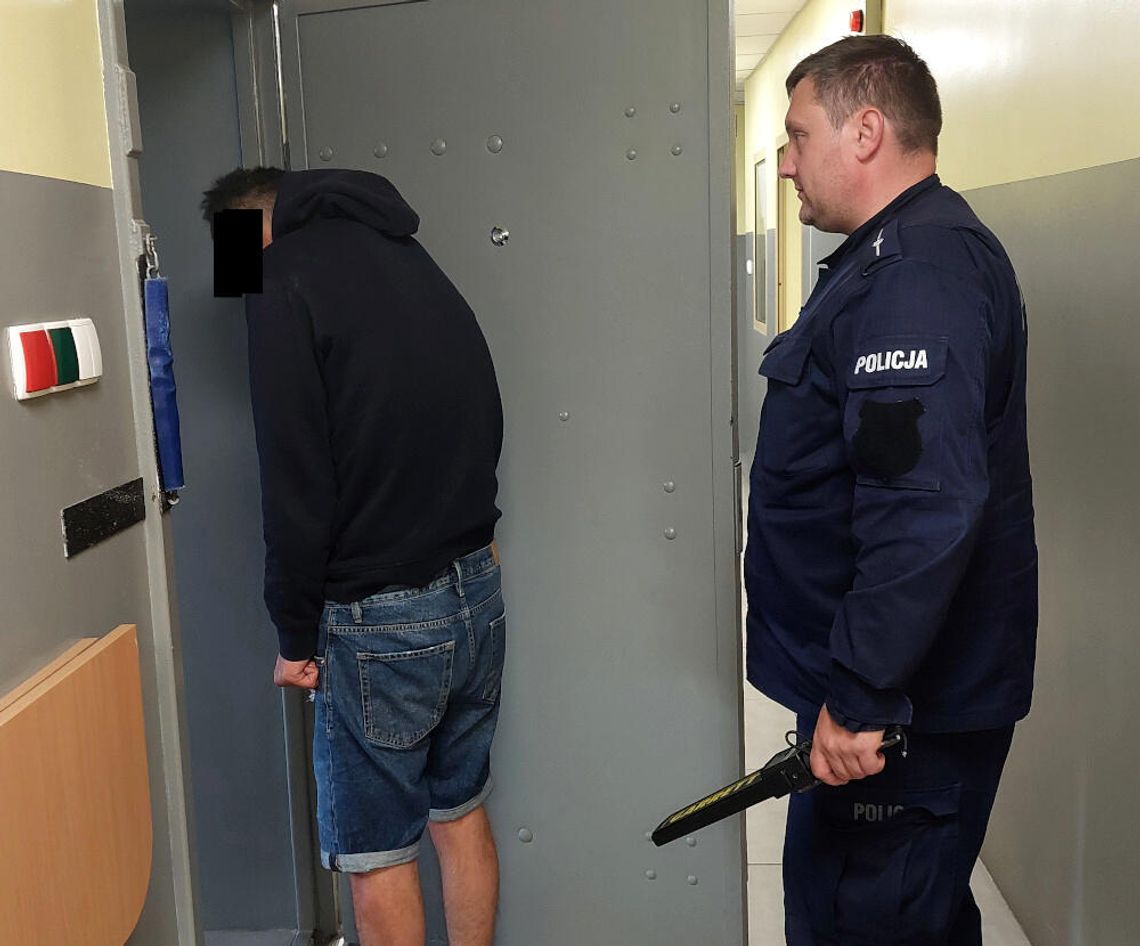 Kto jeździ pijany samochodem z kradzionym towarem?!