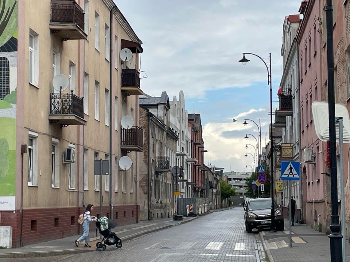 Mężczyzna z nożem straszył mieszkańców Pruszkowa