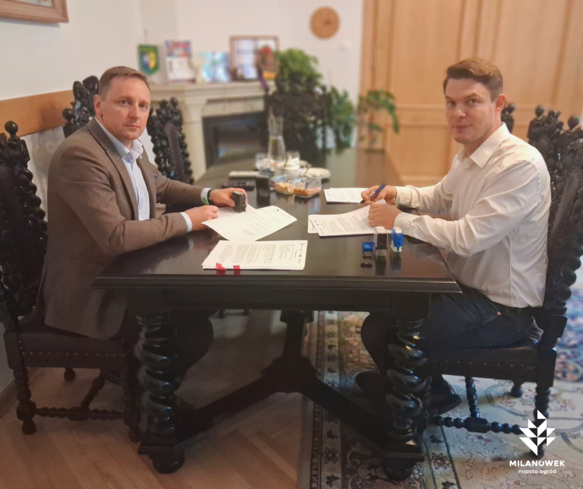 Milanówek inwestuje w odwodnienie – umowa na Podgórną i Słowackiego podpisana