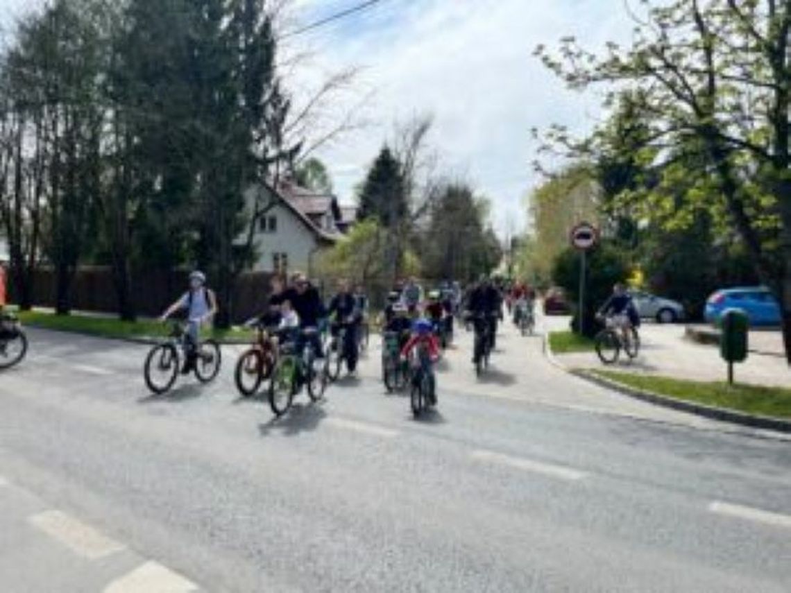 Miłośnicy rowerów spotkali się w Podkowie Leśnej