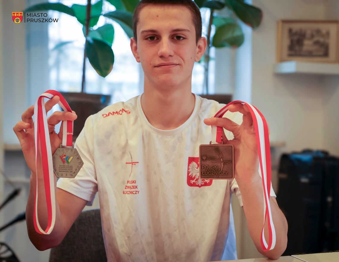 Młody mistrz łucznictwa z Pruszkowa. Jan Lisiecki celuje w igrzyska olimpijskie