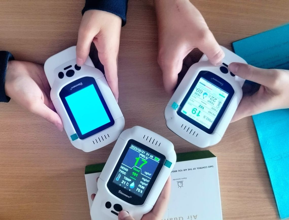 Młodzi detektywi powietrza w akcji – uczniowie z Piastowa badają smog