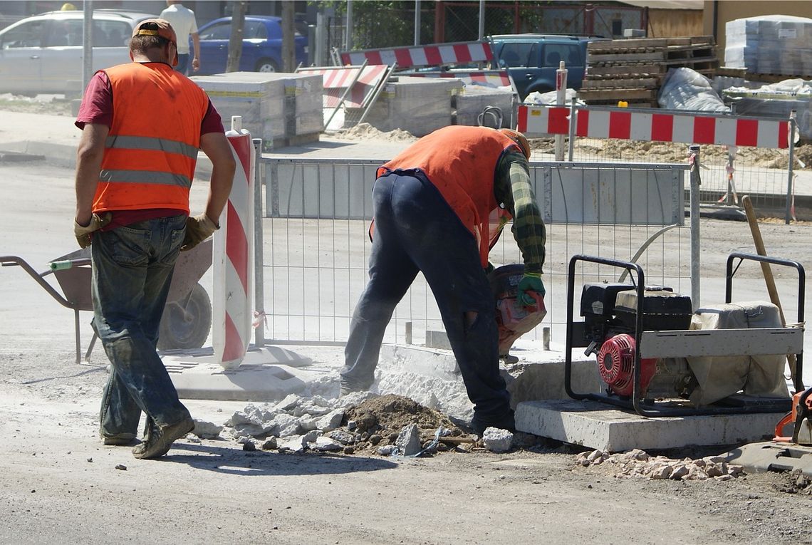 Uwaga kierowcy! Ruszył remont drogi w Cegłowie - czekają was objazdy!