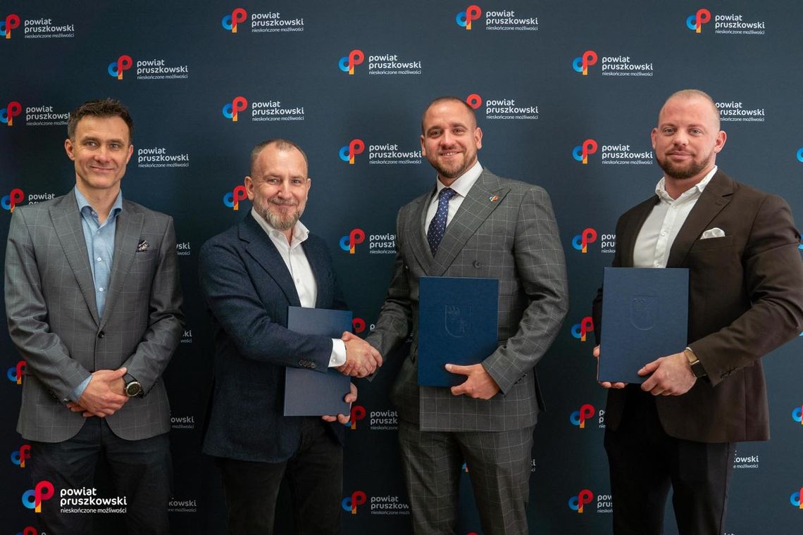 Nowe boiska w powiecie pruszkowskim Nowe boiska w powiecie pruszkowskim