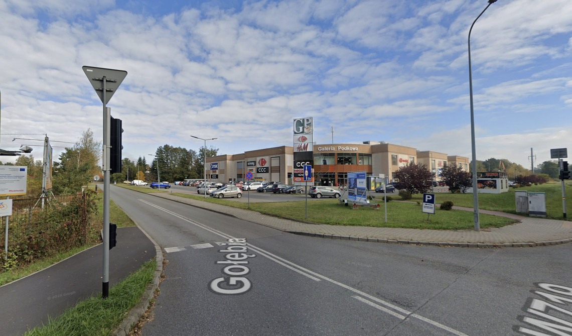 Nowe przejście dla pieszych przy Galerii Podkowa