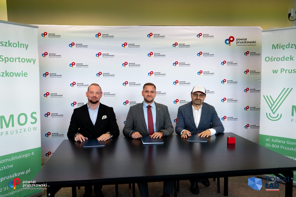 Nowoczesny dach z fotowoltaiką dla MOS Pruszków