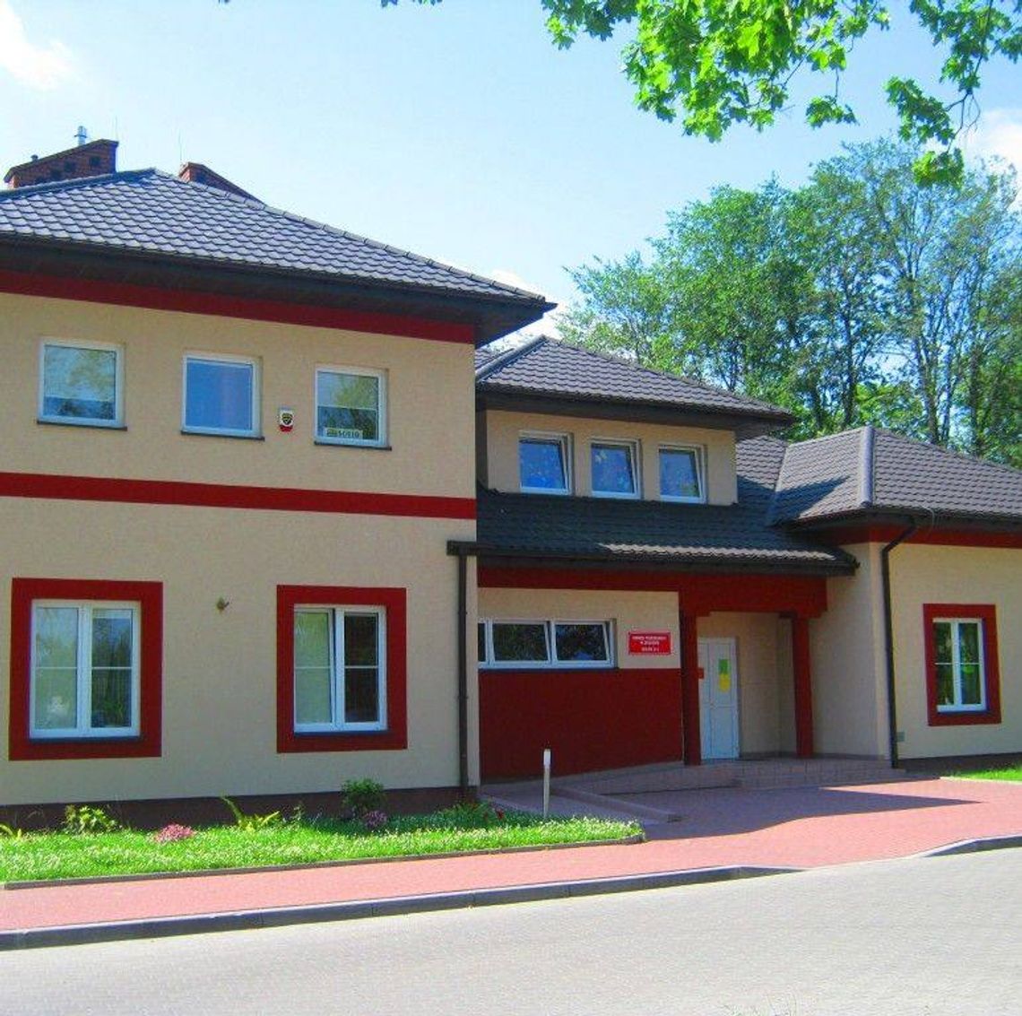 Nowy plac zabaw dla najmłodszych w Cegłowie Nowy plac zabaw dla najmłodszych w Cegłowie