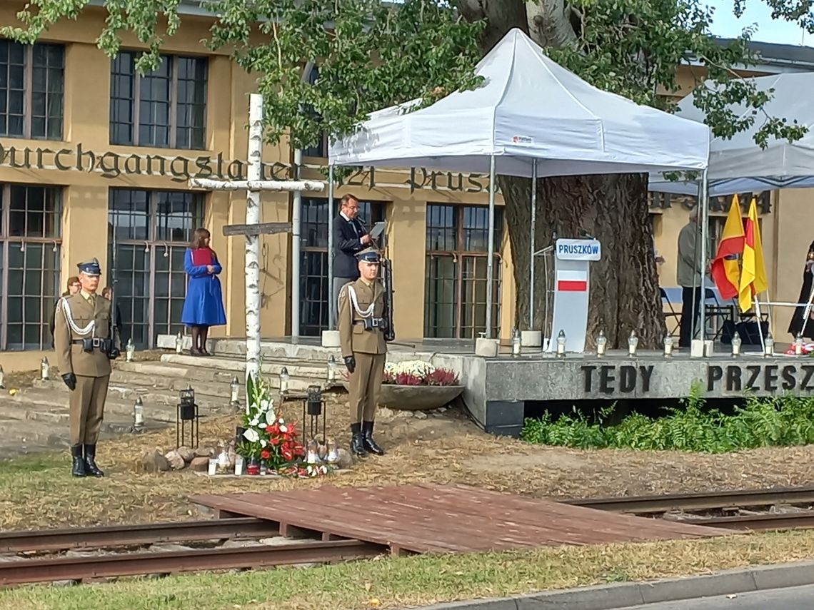 Obchody Dnia Pamięci Więźniów Obozu Dulag 121 i Niosących Im Pomoc