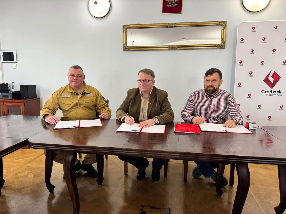 OSP Książenice czeka rozbudowa. Podpisano umowę na dokumentację OSP Książenice czeka rozbudowa. Podpisano umowę na dokumentację