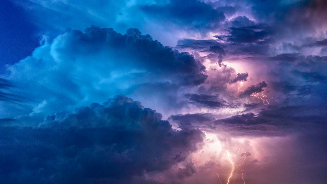 Ostrzeżenie meteo: możliwe burze i gradobicia