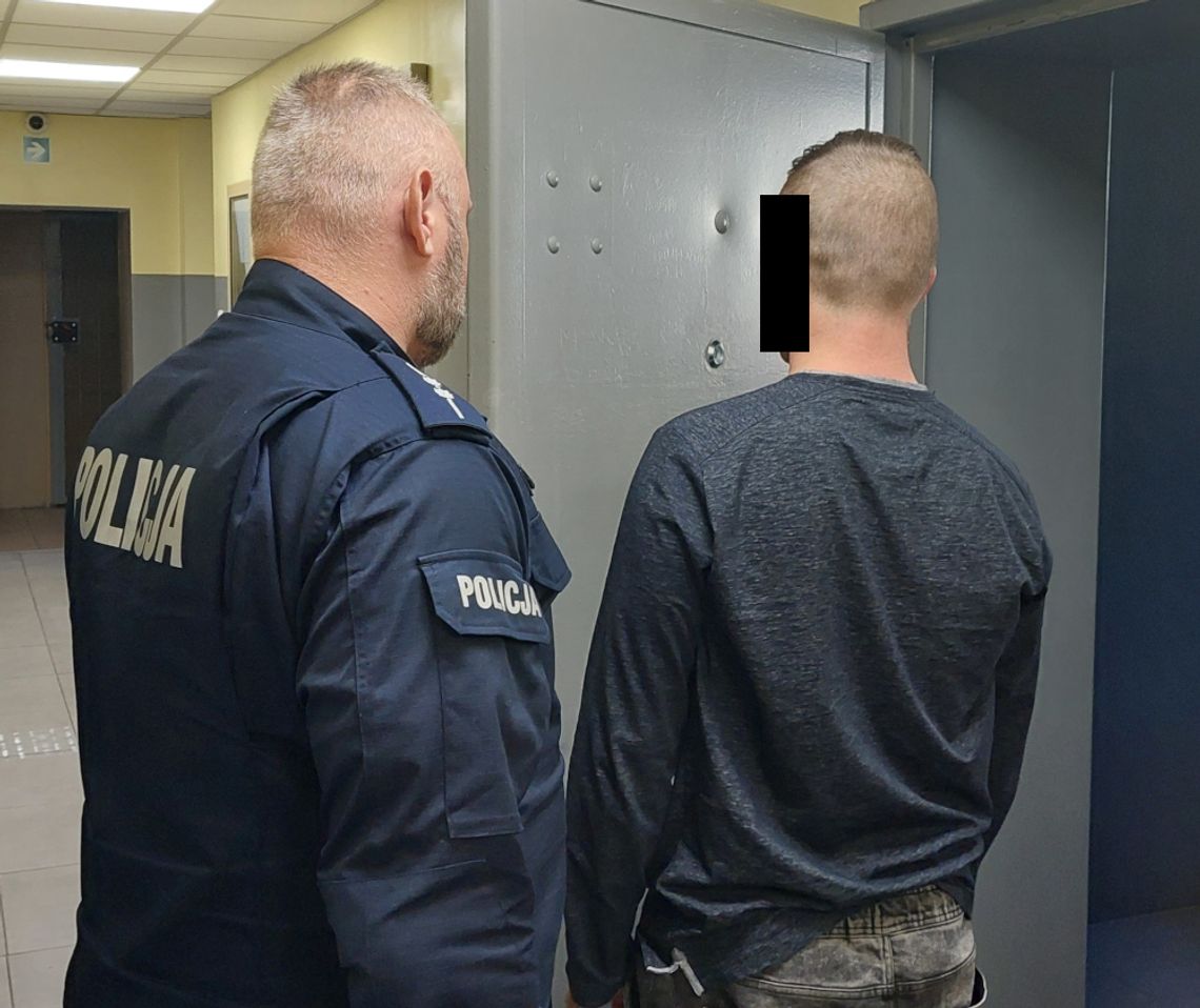 Pijany 27-latek zatrzymany w Grodzisku Mazowieckim za kierowanie skradzionym autem Pijany 27-latek zatrzymany w Grodzisku Mazowieckim za kierowanie skradzionym autem