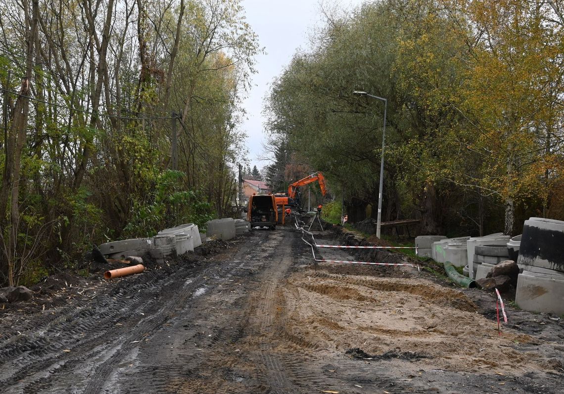 Plac budowy, czyli rozkopana droga i utrudnienia