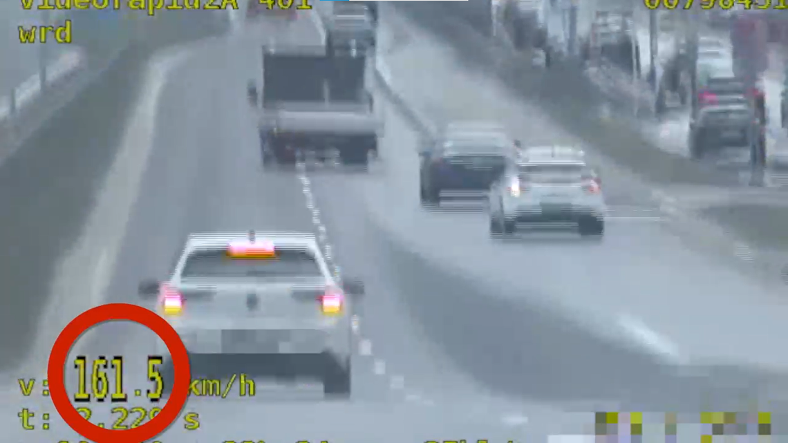 Ponad 160 km/h w Jankach przy limicie 90 km/h. Policja z Pruszkowa reaguje stanowczo Ponad 160 km/h w Jankach przy limicie 90 km/h. Policja z Pruszkowa reaguje stanowczo