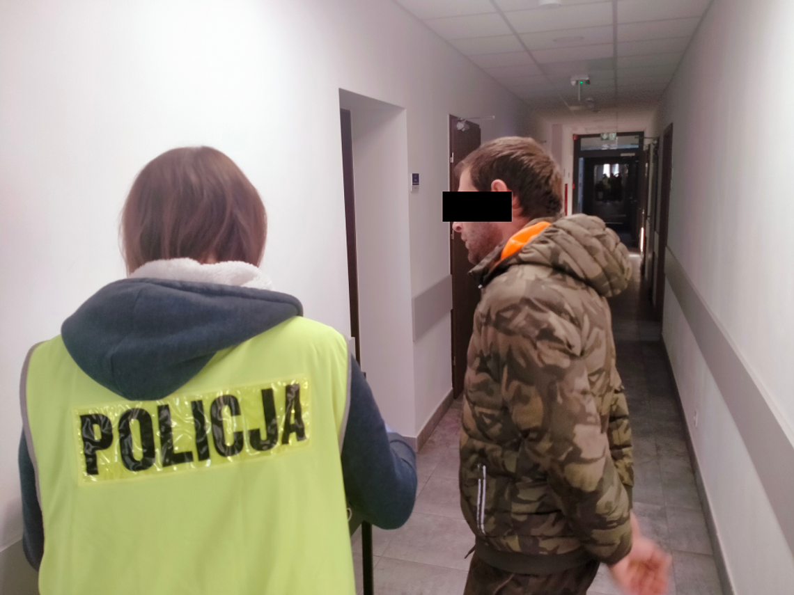 Pościg na S8: Nietrzeźwy kierowca i agresywny pasażer zatrzymani przez policję (FILM)