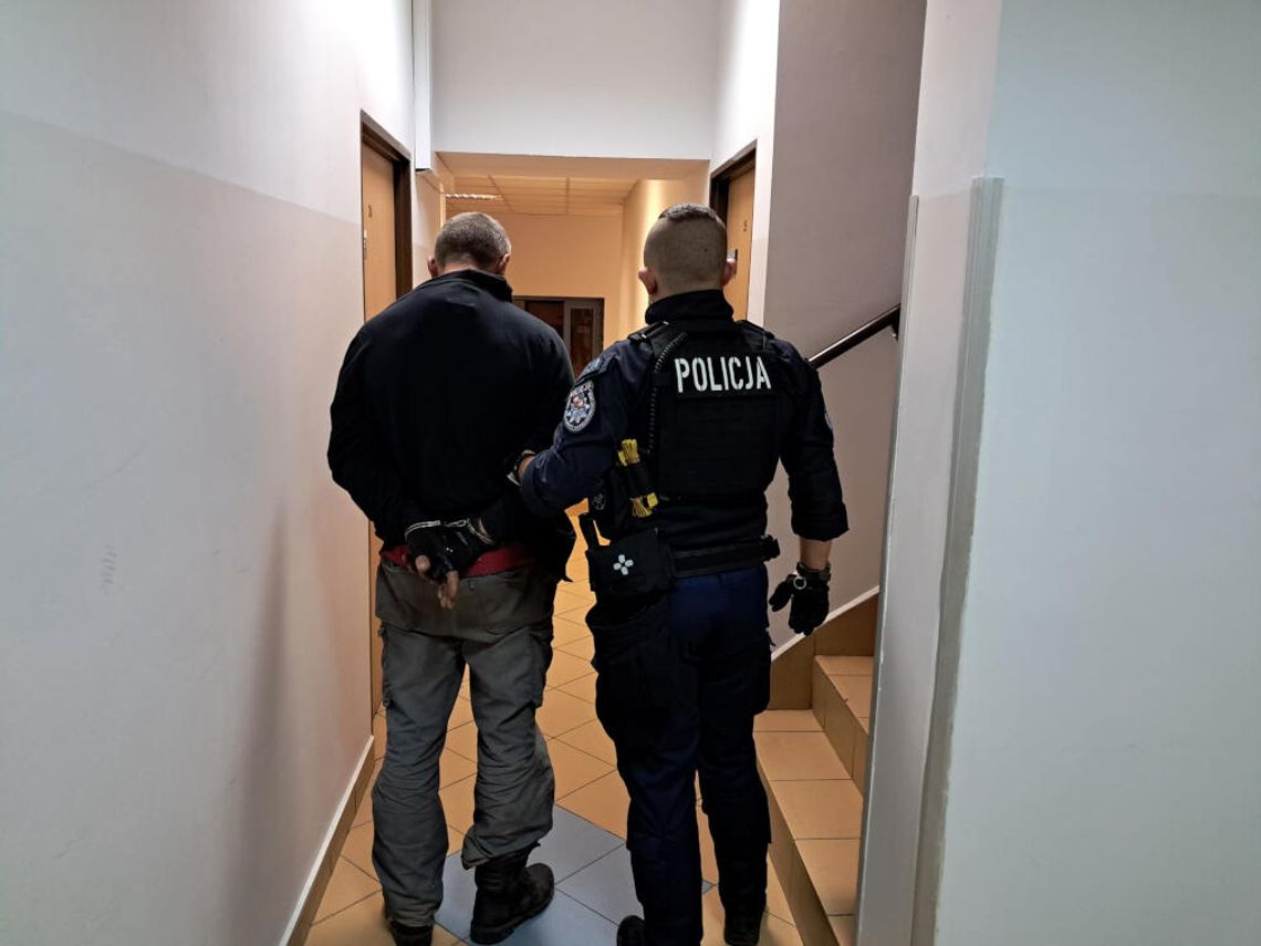 Pościg po pijaku i zderzenie z radiowozem