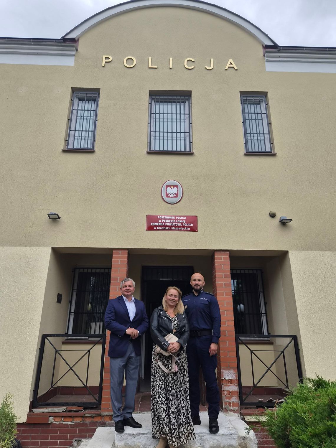 Posterunek Policji w Podkowie Leśnej coraz bliżej otwarcia. Budynek przekazano funkcjonariuszom