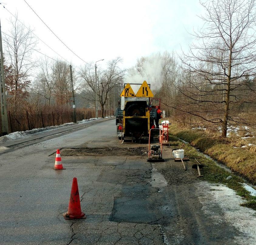 Pozimowe prace remontowe na drogach w Nadarzynie